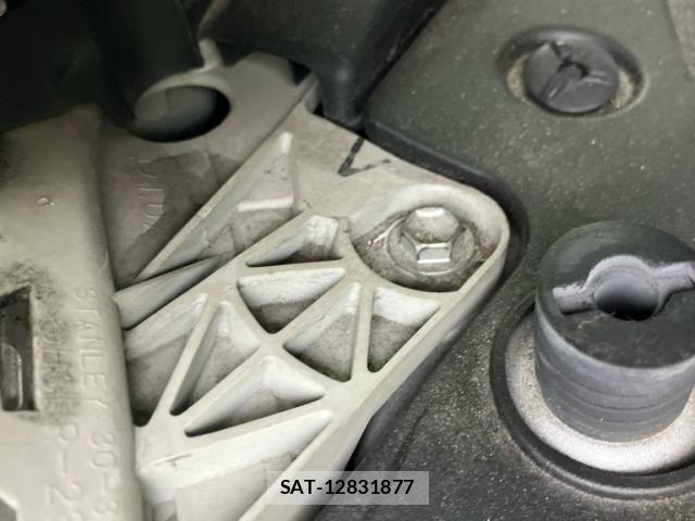 Toyota CROWN SEDAN 2005-10 8779849-23