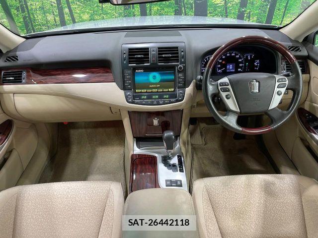 Toyota CROWN SEDAN 2010-07 8779850-3