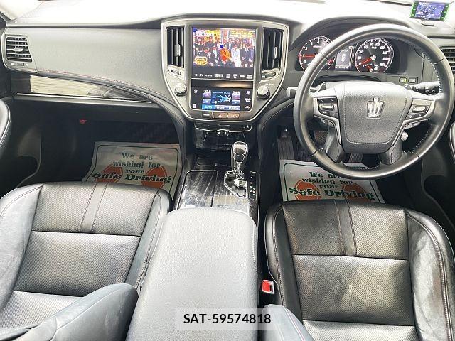 Toyota CROWN SEDAN 2016-09 8779843-1