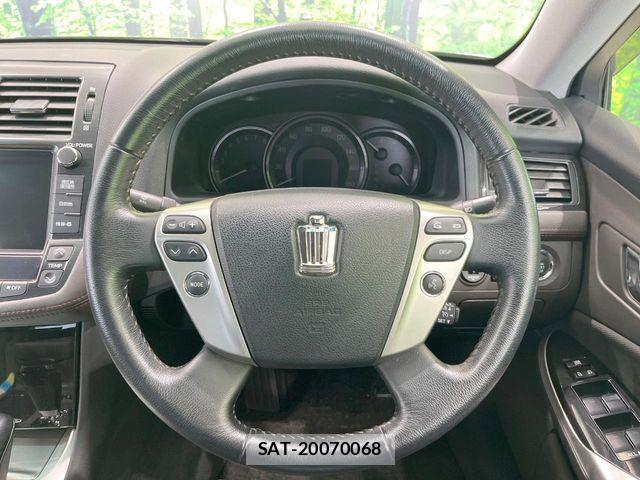 Toyota CROWN SEDAN 2010-04 8795599-10
