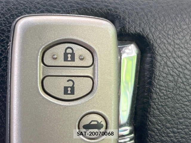 Toyota CROWN SEDAN 2010-04 8795599-4