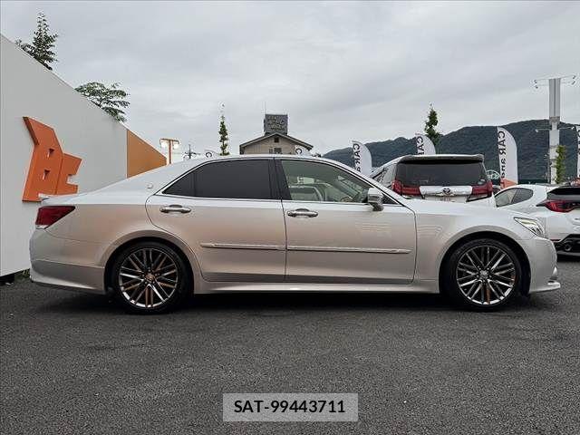Toyota CROWN SEDAN 2013-02 8795598-11