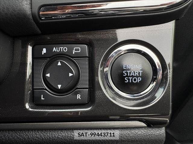 Toyota CROWN SEDAN 2013-02 8795598-21