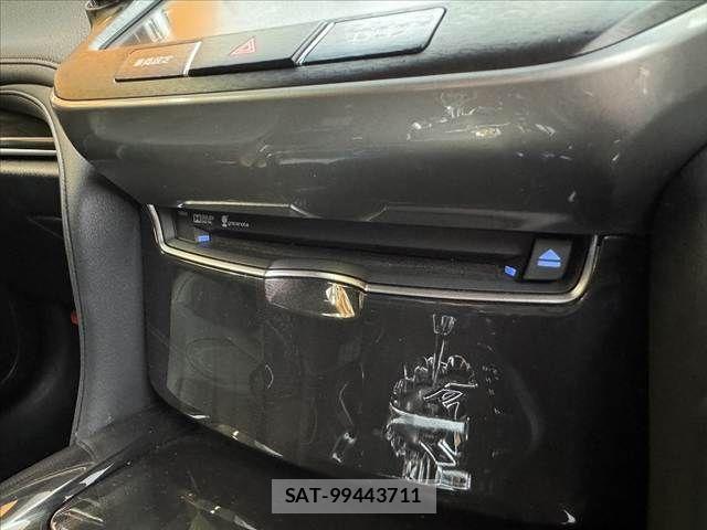 Toyota CROWN SEDAN 2013-02 8795598-25