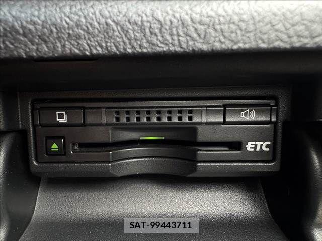 Toyota CROWN SEDAN 2013-02 8795598-28