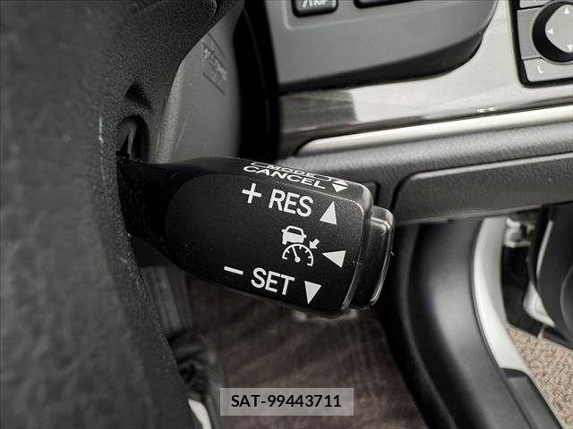 Toyota CROWN SEDAN 2013-02 8795598-5
