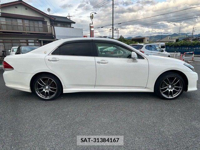 Toyota CROWN SEDAN 2010-02 8795601-3