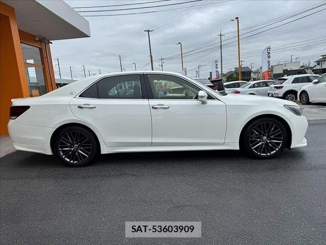 Toyota CROWN SEDAN 2015-12 8828374-11
