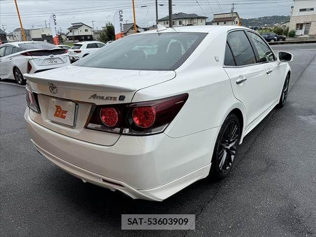 Toyota CROWN SEDAN 2015-12 8828374-12