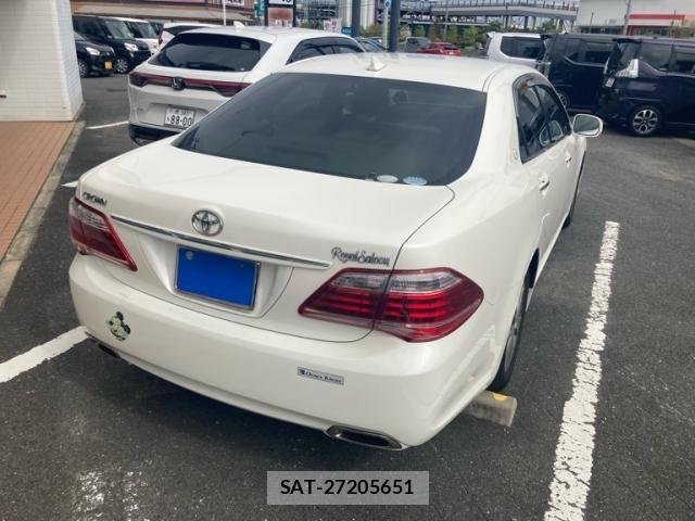 Toyota CROWN SEDAN 2012-03 8828383-2