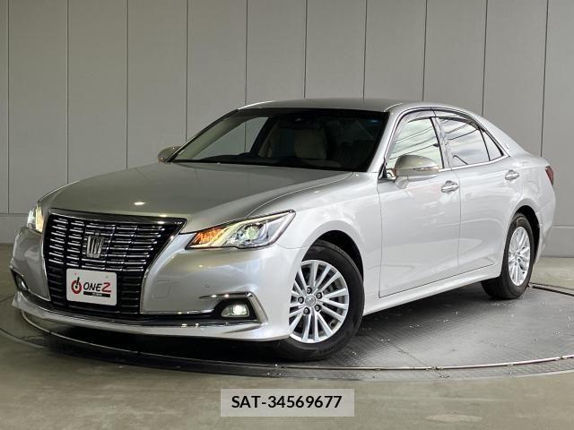 Toyota CROWN SEDAN 2018-01 8828375-0