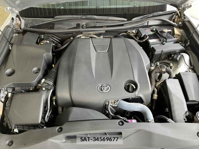 Toyota CROWN SEDAN 2018-01 8828375-18