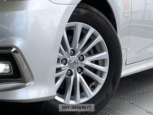 Toyota CROWN SEDAN 2018-01 8828375-4