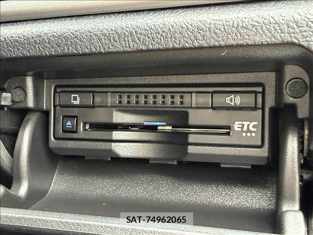 Toyota CROWN SEDAN 2015-11 8828371-13