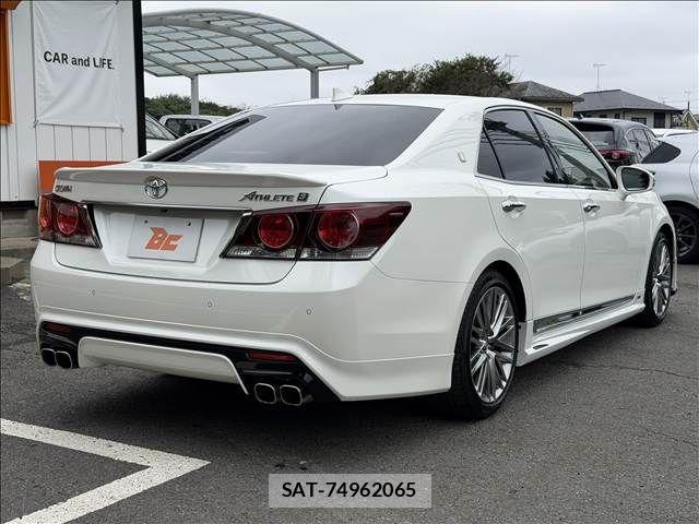 Toyota CROWN SEDAN 2015-11 8828371-23