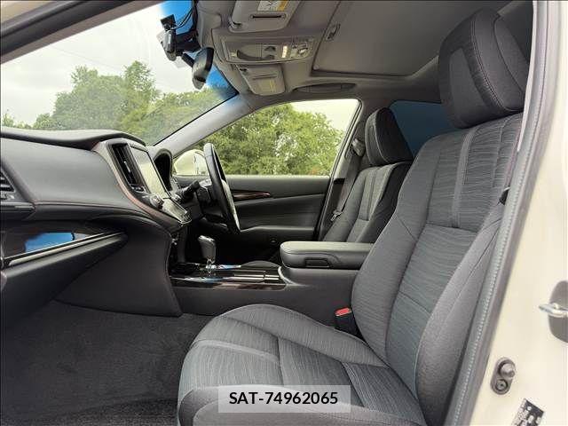 Toyota CROWN SEDAN 2015-11 8828371-24