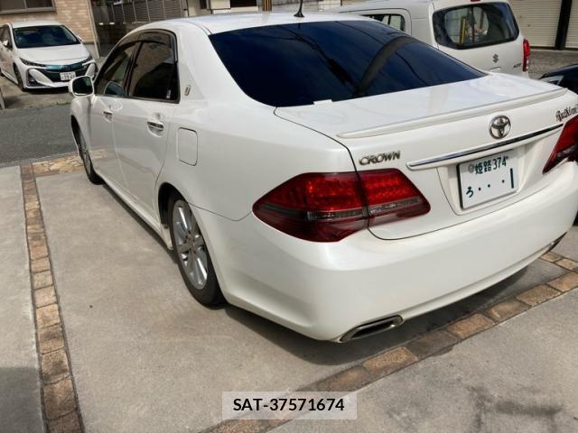 Toyota CROWN SEDAN 2008-04 8828384-5