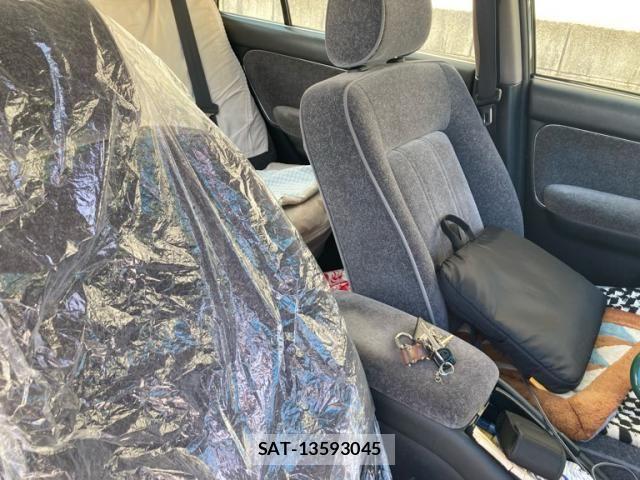 Toyota CROWN SEDAN 2002-06 8848566-13