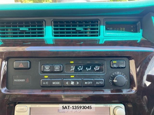 Toyota CROWN SEDAN 2002-06 8848566-19