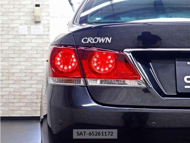 Toyota CROWN SEDAN 2013-10 8870698-18
