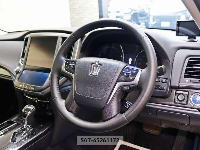 Toyota CROWN SEDAN 2013-10 8870698-28