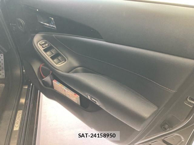 Toyota CROWN SEDAN 2017-03 8870696-16