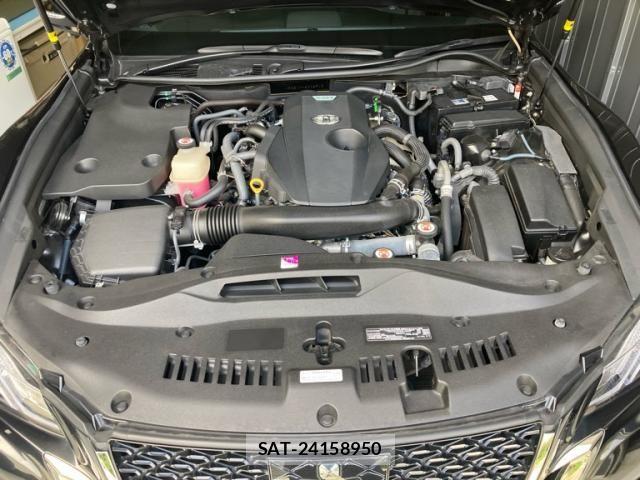 Toyota CROWN SEDAN 2017-03 8870696-28