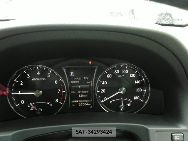 Toyota CROWN SEDAN 2017-05 8879222-20