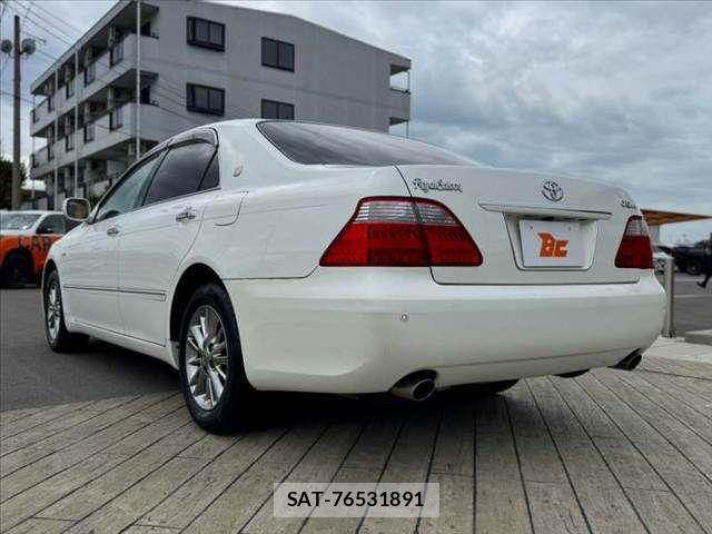 Toyota CROWN SEDAN 2007-09 8879241-12