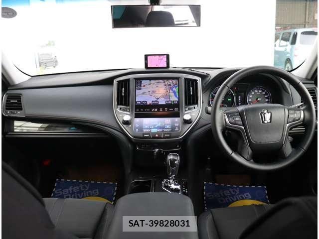 Toyota CROWN SEDAN 2013-05 8879225-1