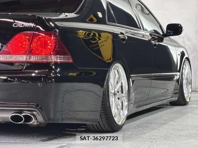 Toyota CROWN SEDAN 2006-02 8879233-5