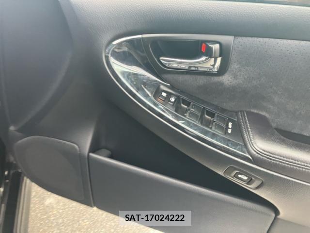 Toyota CROWN SEDAN 2004-03 8879247-11