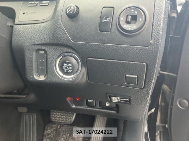 Toyota CROWN SEDAN 2004-03 8879247-12