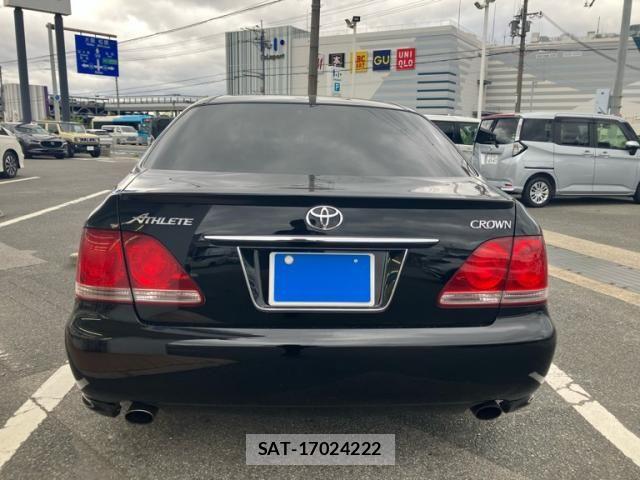 Toyota CROWN SEDAN 2004-03 8879247-2