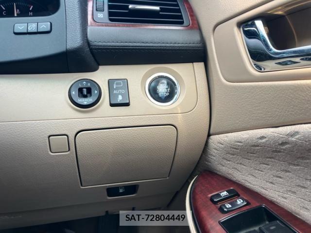 Toyota CROWN SEDAN 2009-04 8879242-19