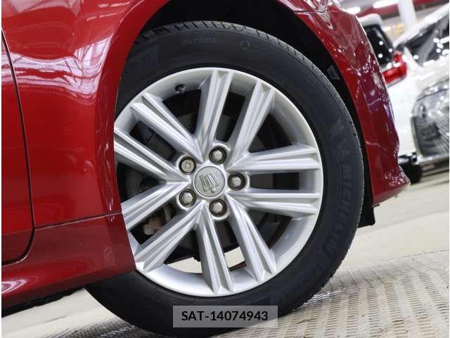 Toyota CROWN SEDAN 2015-08 8879224-19