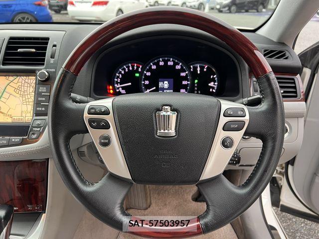 Toyota CROWN SEDAN 2010-09 8879232-10