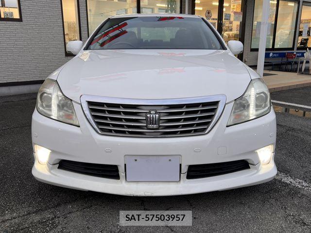 Toyota CROWN SEDAN 2010-09 8879232-1