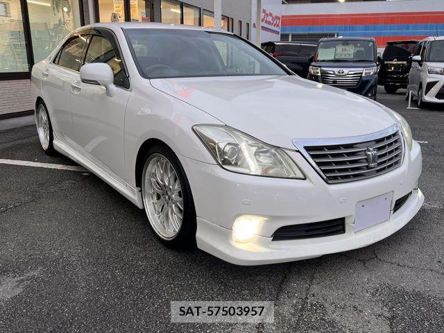 Toyota CROWN SEDAN 2010-09 8879232-2