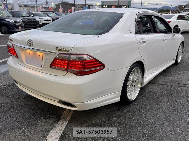 Toyota CROWN SEDAN 2010-09 8879232-4