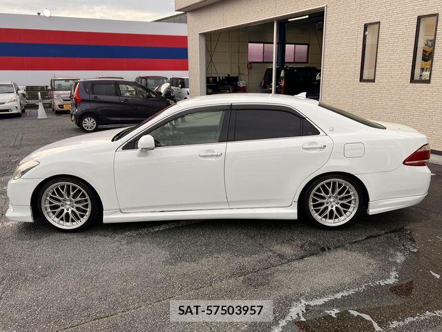 Toyota CROWN SEDAN 2010-09 8879232-6