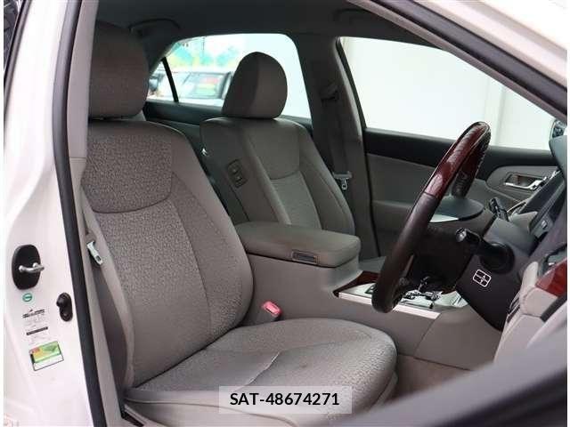 Toyota CROWN SEDAN 2010-04 8879234-10