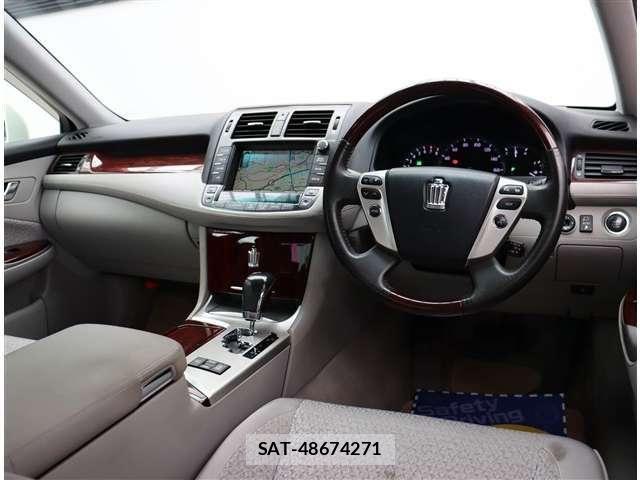Toyota CROWN SEDAN 2010-04 8879234-23