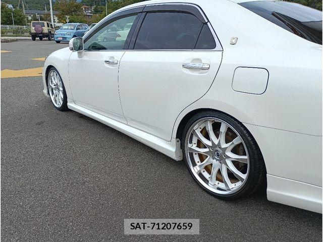 Toyota CROWN SEDAN 2010-08 8879229-5