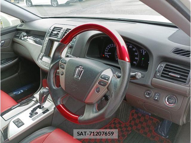 Toyota CROWN SEDAN 2010-08 8879229-7