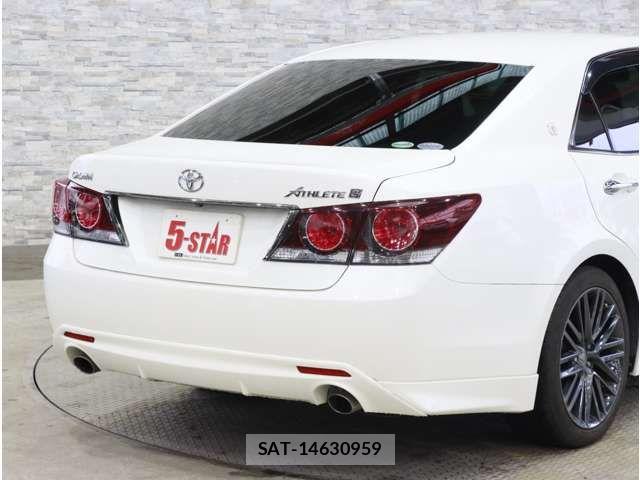 Toyota CROWN SEDAN 2015-12 8883457-18