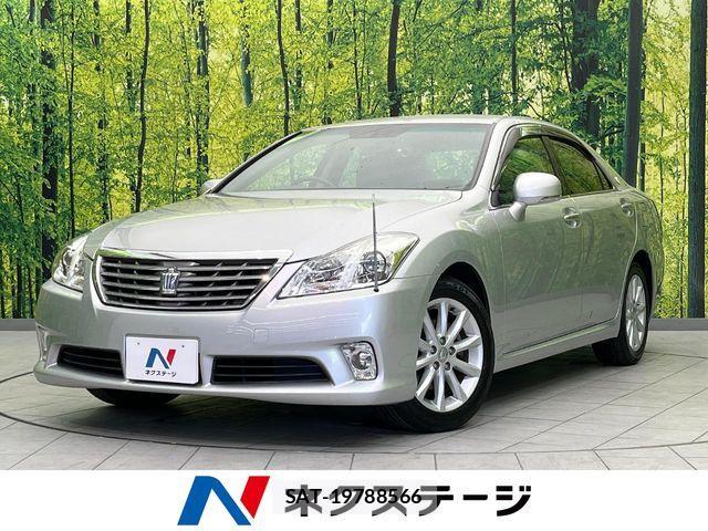 Toyota CROWN SEDAN 2011-11 8883459-0