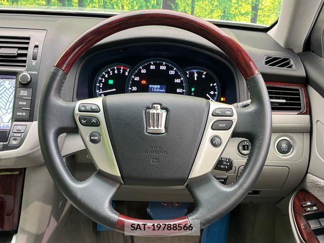 Toyota CROWN SEDAN 2011-11 8883459-10