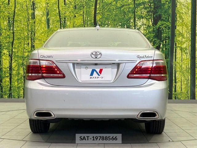 Toyota CROWN SEDAN 2011-11 8883459-14