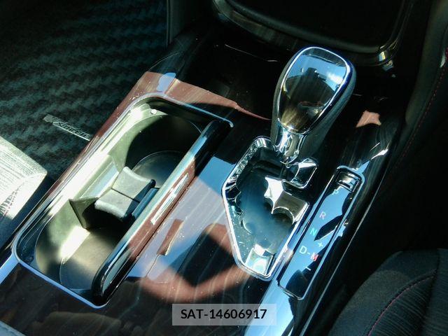 Toyota CROWN SEDAN 2018-04 8883460-25